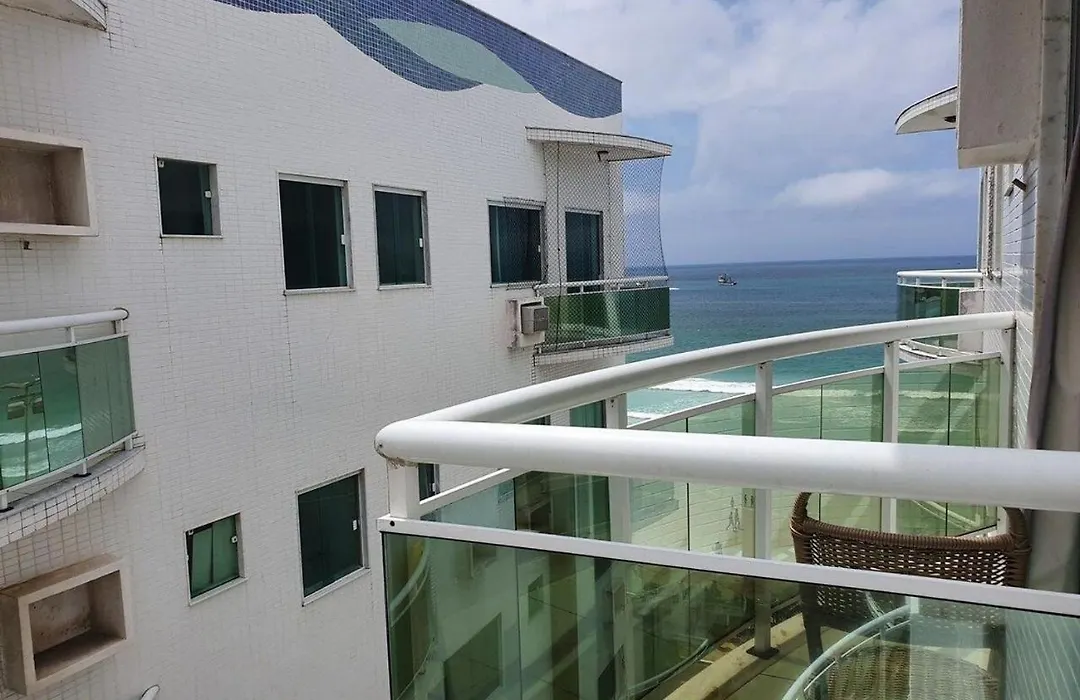 Vista mar, banheira gigante e churrasqueira, pe na areia, ao lado hotel malibu-1